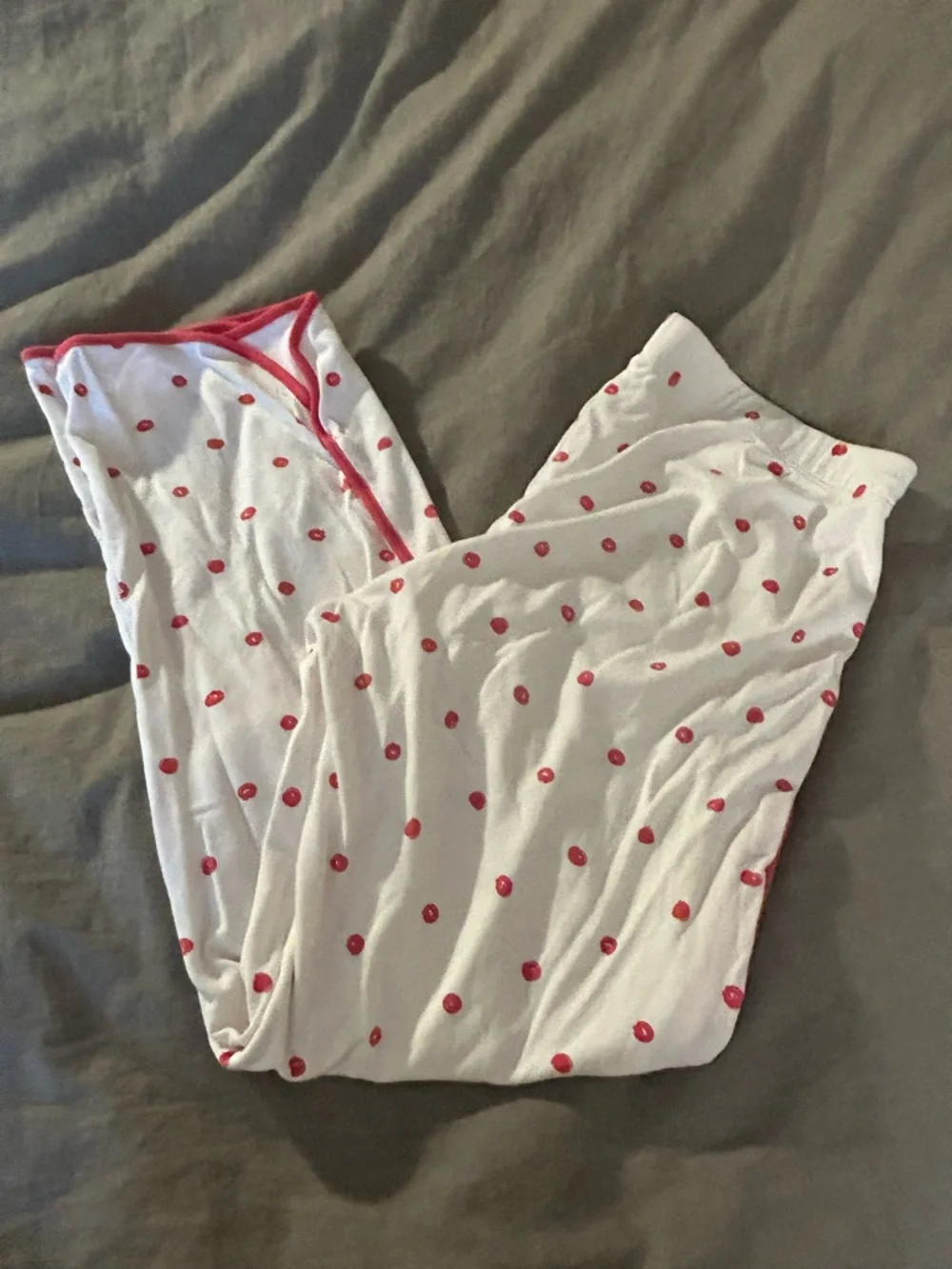 Lake White Pajama Set with Red Polka Dots nursing/maternity - Picture 3 of 3